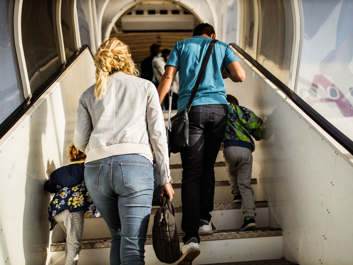 use a travel bag to gate check your travel stroller