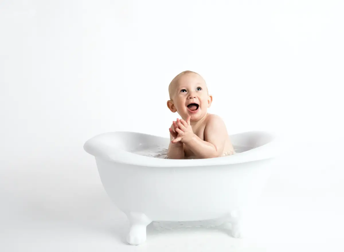 baby bathtubs provide a way to easily bathe your infant
