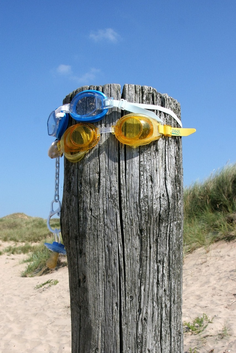 best kids swim googles 