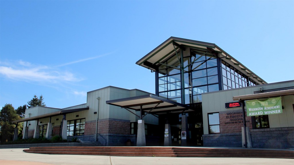 Woodridge Elementary School Paper Pinecone